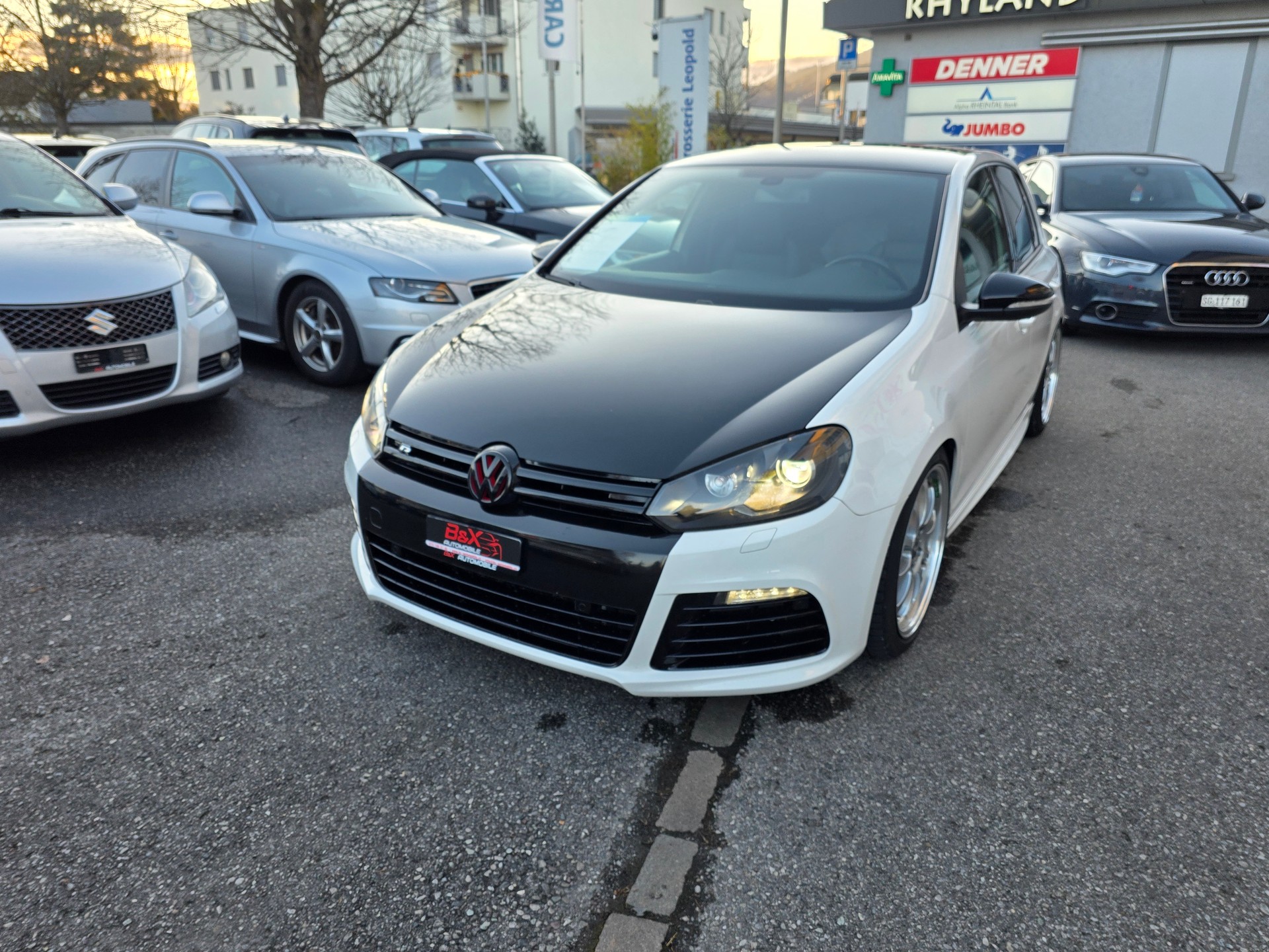 VW Golf 2.0 TSI R 4Motion DSG-image-2