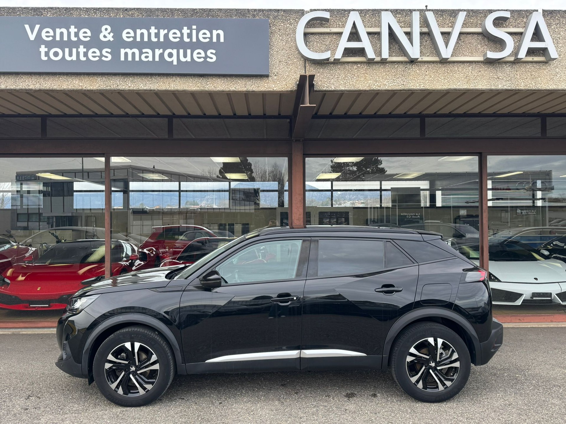 PEUGEOT 2008 1.2 PureTech Allure EAT8-image-0