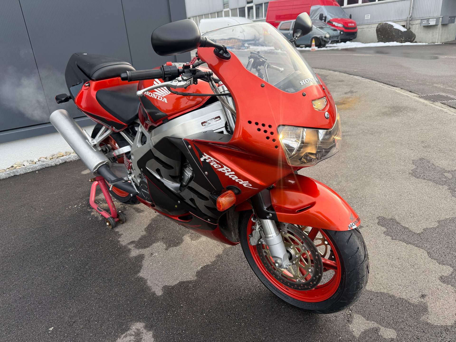 HONDA CBR 900 RR Fireblade-image-3