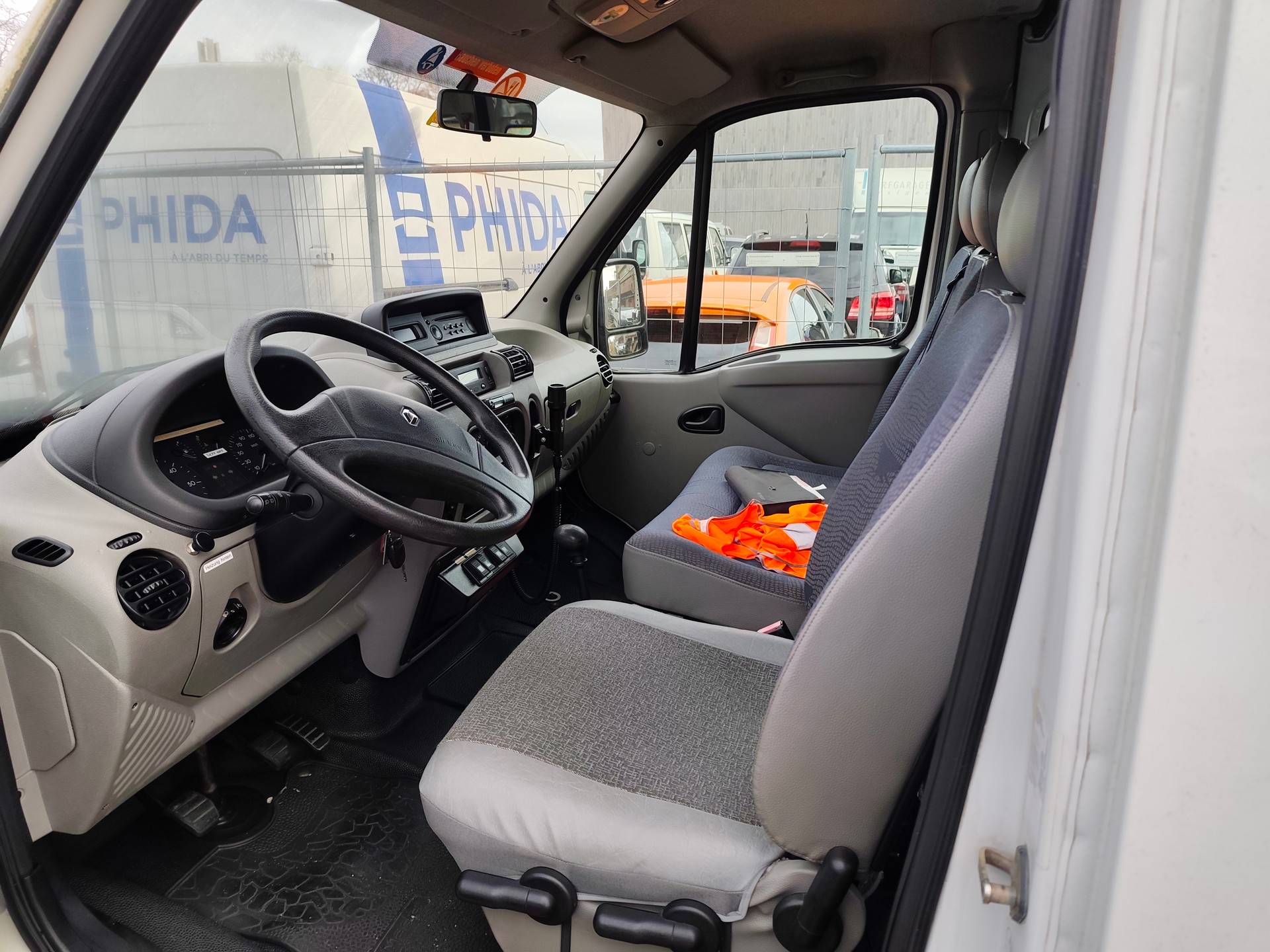 RENAULT T35-115 2.5 dCi FL23U-image-5