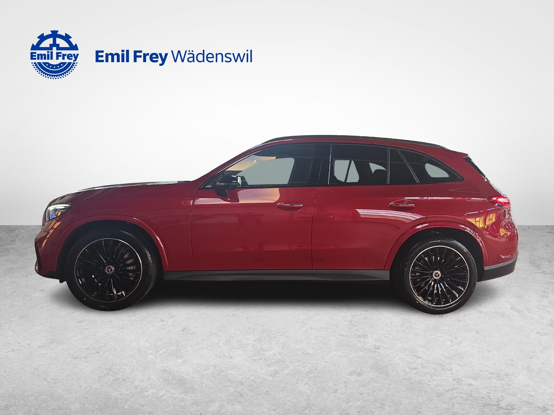 MERCEDES-BENZ GLC 300 AMG Line 4matic-image-1