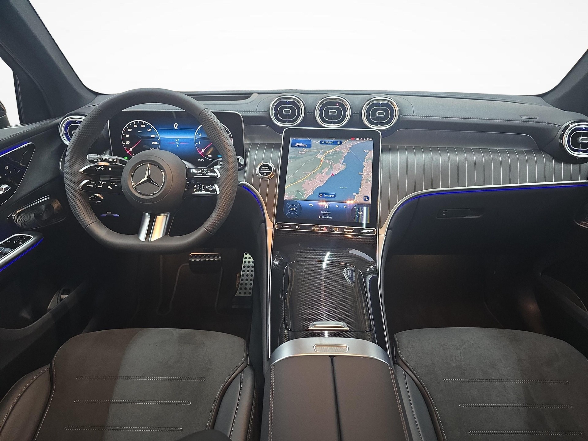 MERCEDES-BENZ GLC 300 AMG Line 4matic-image-5