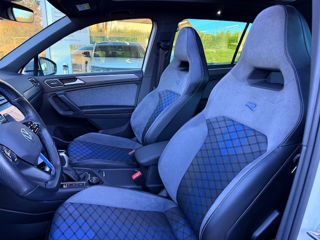 VW Tiguan 2.0TSI R 4Motion DSG-image-9