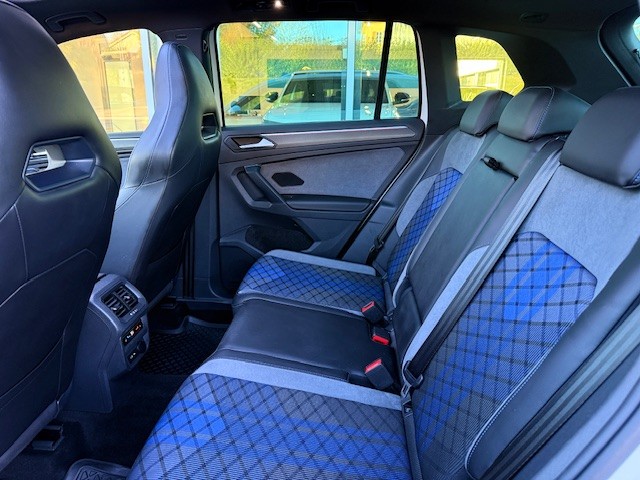 VW Tiguan 2.0TSI R 4Motion DSG-image-10