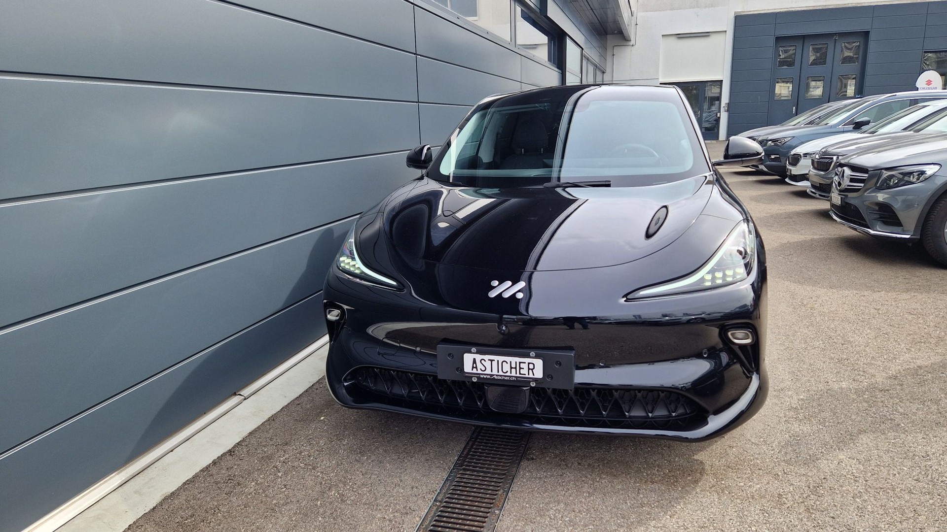 MG IM6 EV 100kWh Performance 21"-image-1