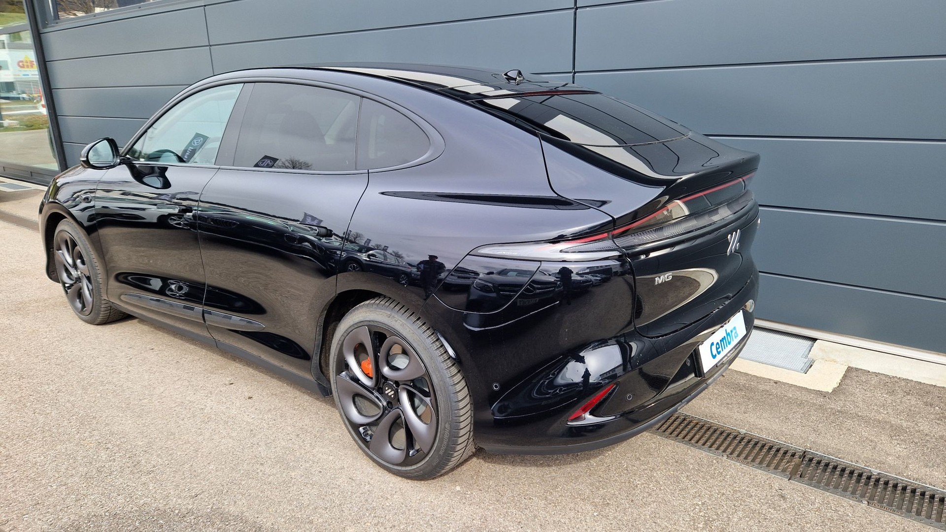 MG IM6 EV 100kWh Performance 21"-image-3