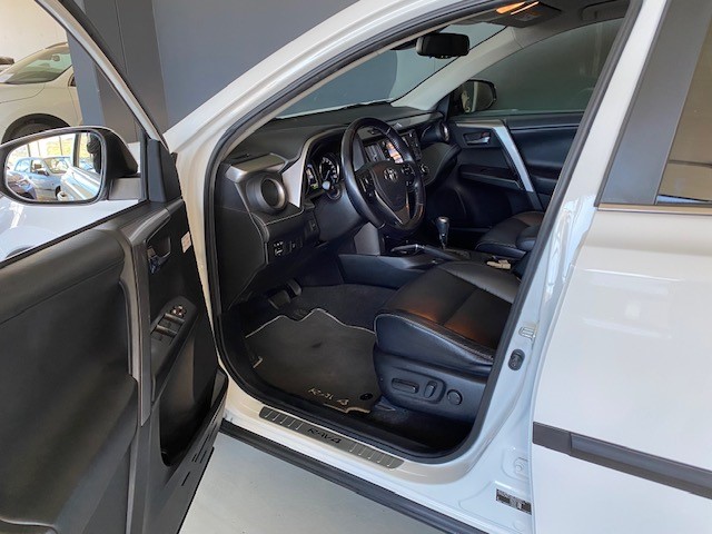 TOYOTA RAV-4 2.5 HSD Sol Premium-image-8