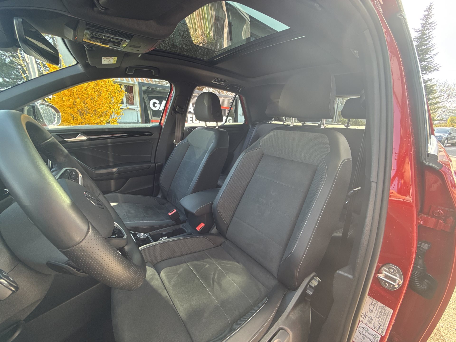 VW T-Roc R-Line 4Motion *** TRAUM IN KINGS RED ***-image-7