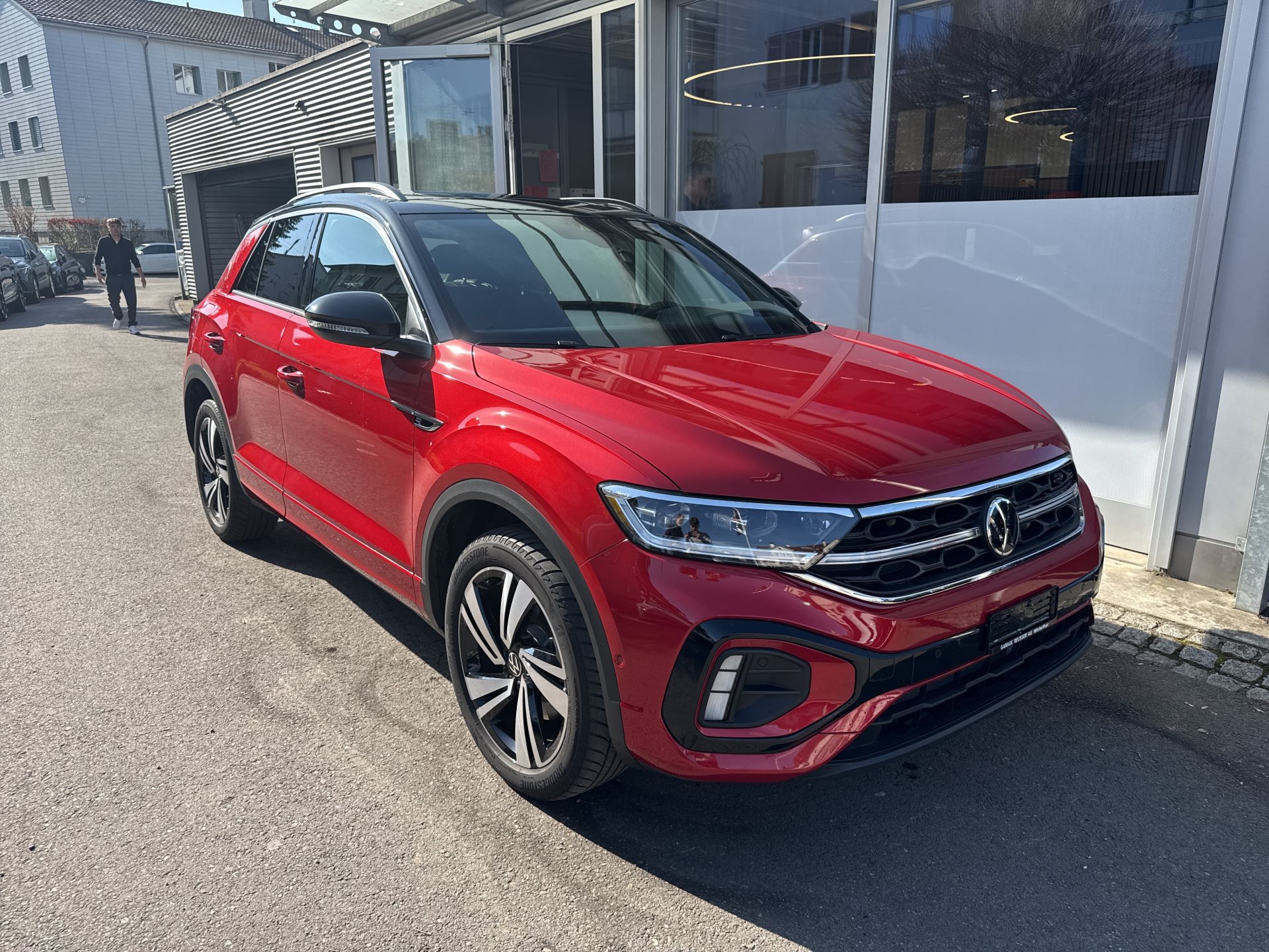 VW T-Roc R-Line 4Motion *** TRAUM IN KINGS RED ***-image-2