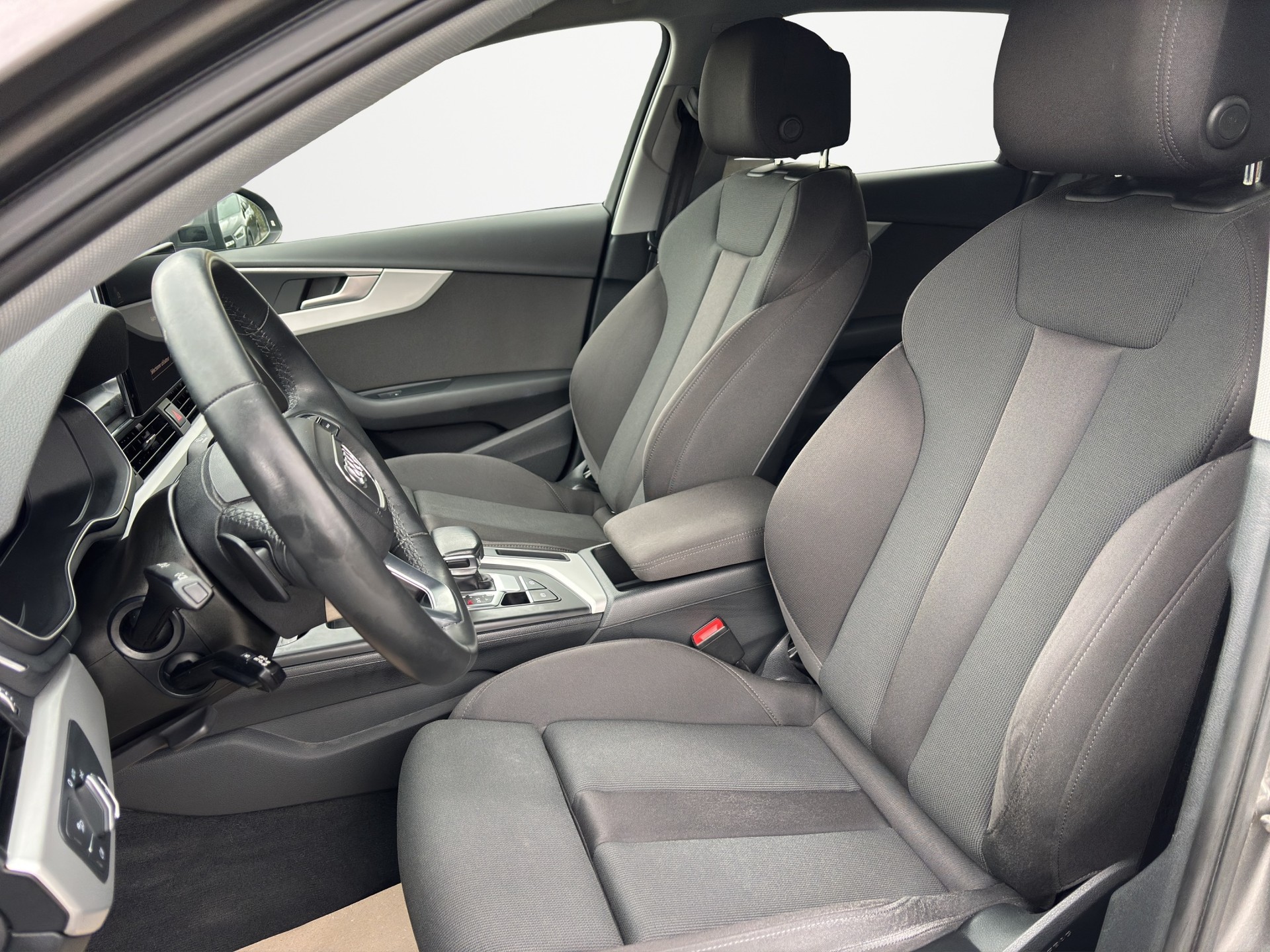 AUDI A4 Avant 40 TDI advanced Attraction quattro S-tronic-image-8
