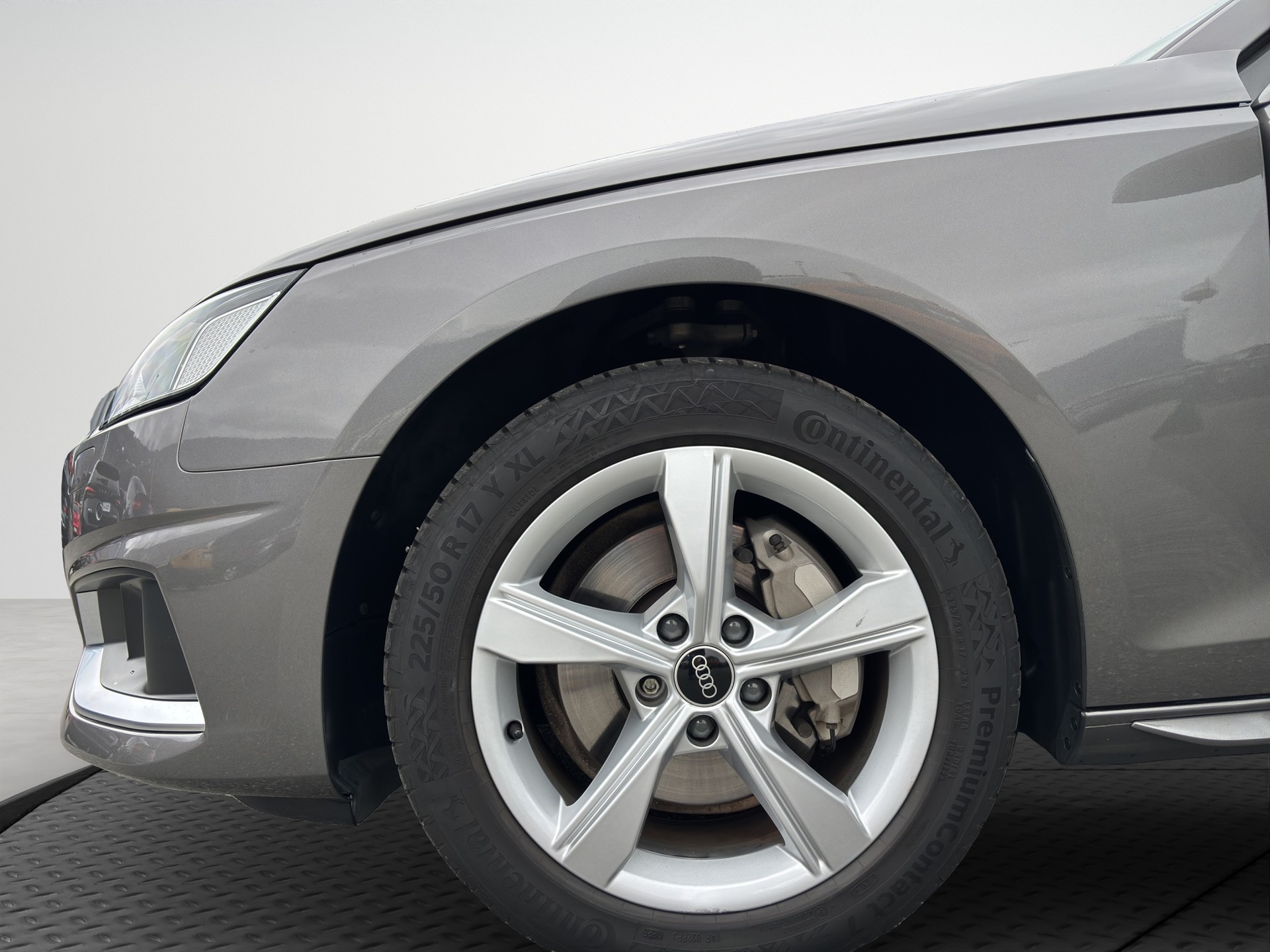 AUDI A4 Avant 40 TDI advanced Attraction quattro S-tronic-image-16