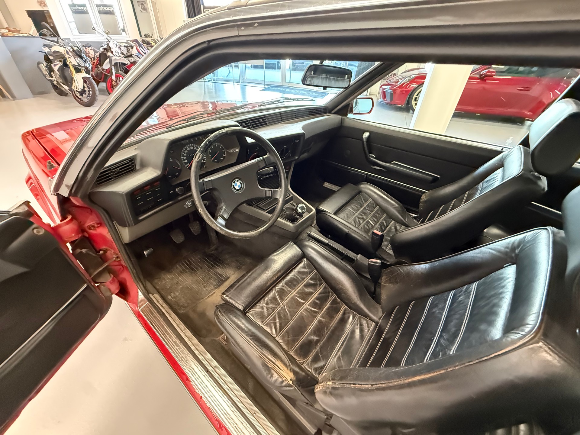 BMW 635 CSI Manuelle-image-15