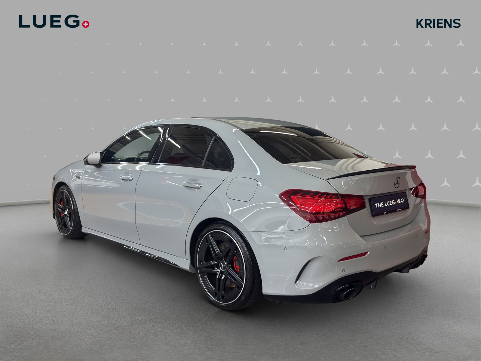 MERCEDES-BENZ A 35 4M - AMG / 360 Grad Kamera / Standheizung / Soundsystem / Sitzmemory-image-2
