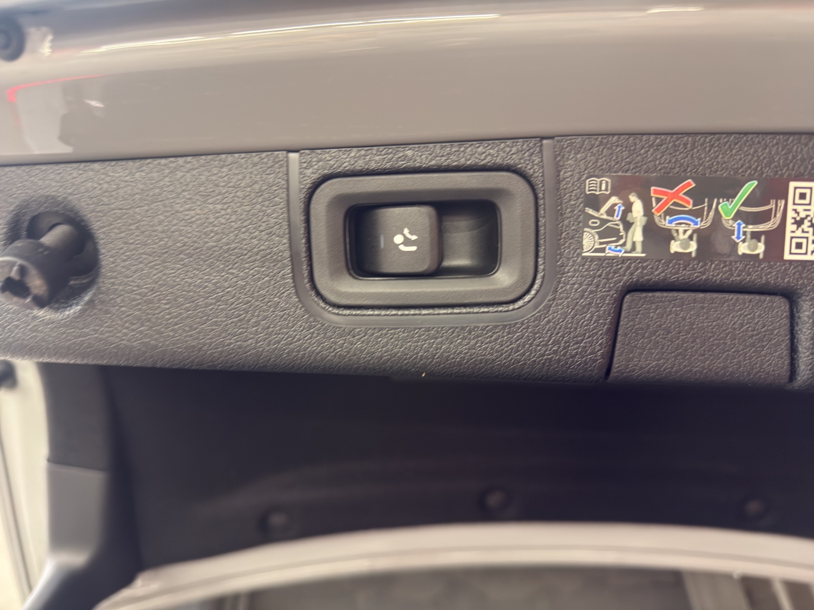 MERCEDES-BENZ A 35 4M - AMG / 360 Grad Kamera / Standheizung / Soundsystem / Sitzmemory-image-15