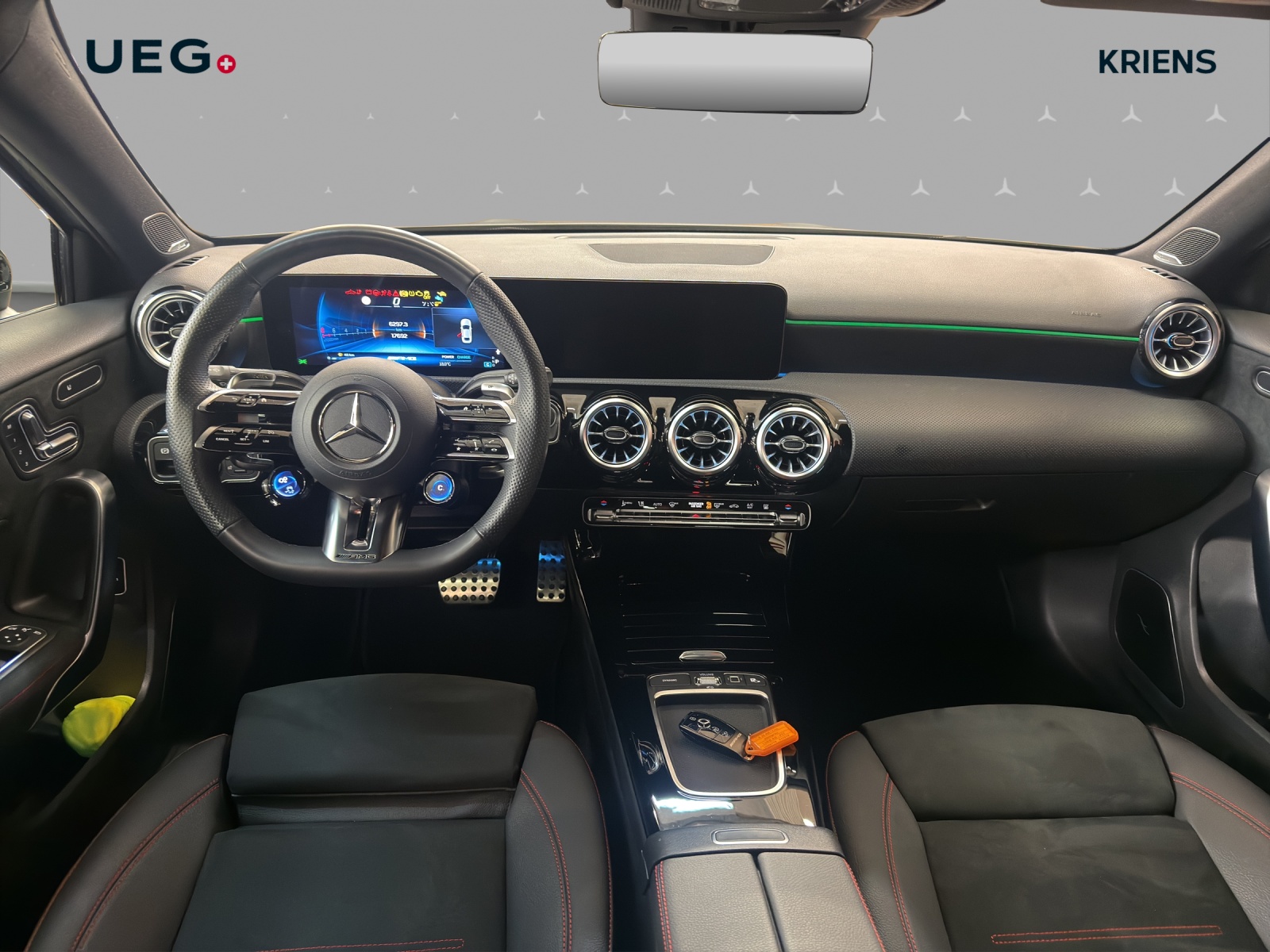 MERCEDES-BENZ A 35 4M - AMG / 360 Grad Kamera / Standheizung / Soundsystem / Sitzmemory-image-10