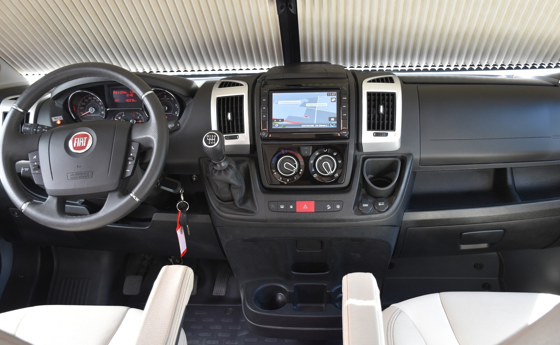 BÜRSTNER T 690 G LIMITED 2,3 DIESEL FIAT DUCATO MJ 150-image-14