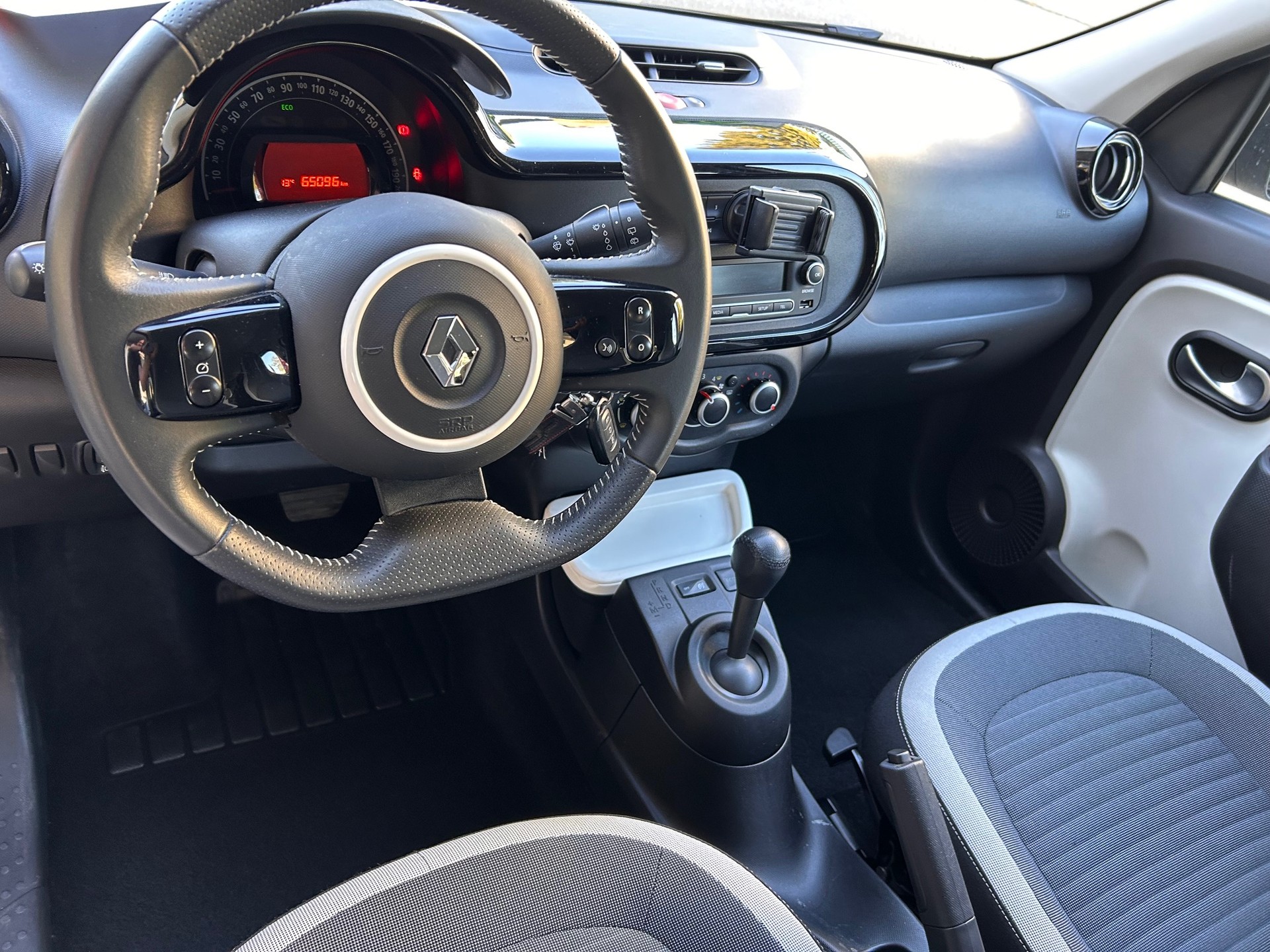 RENAULT Twingo 0.9 City EDC-image-4