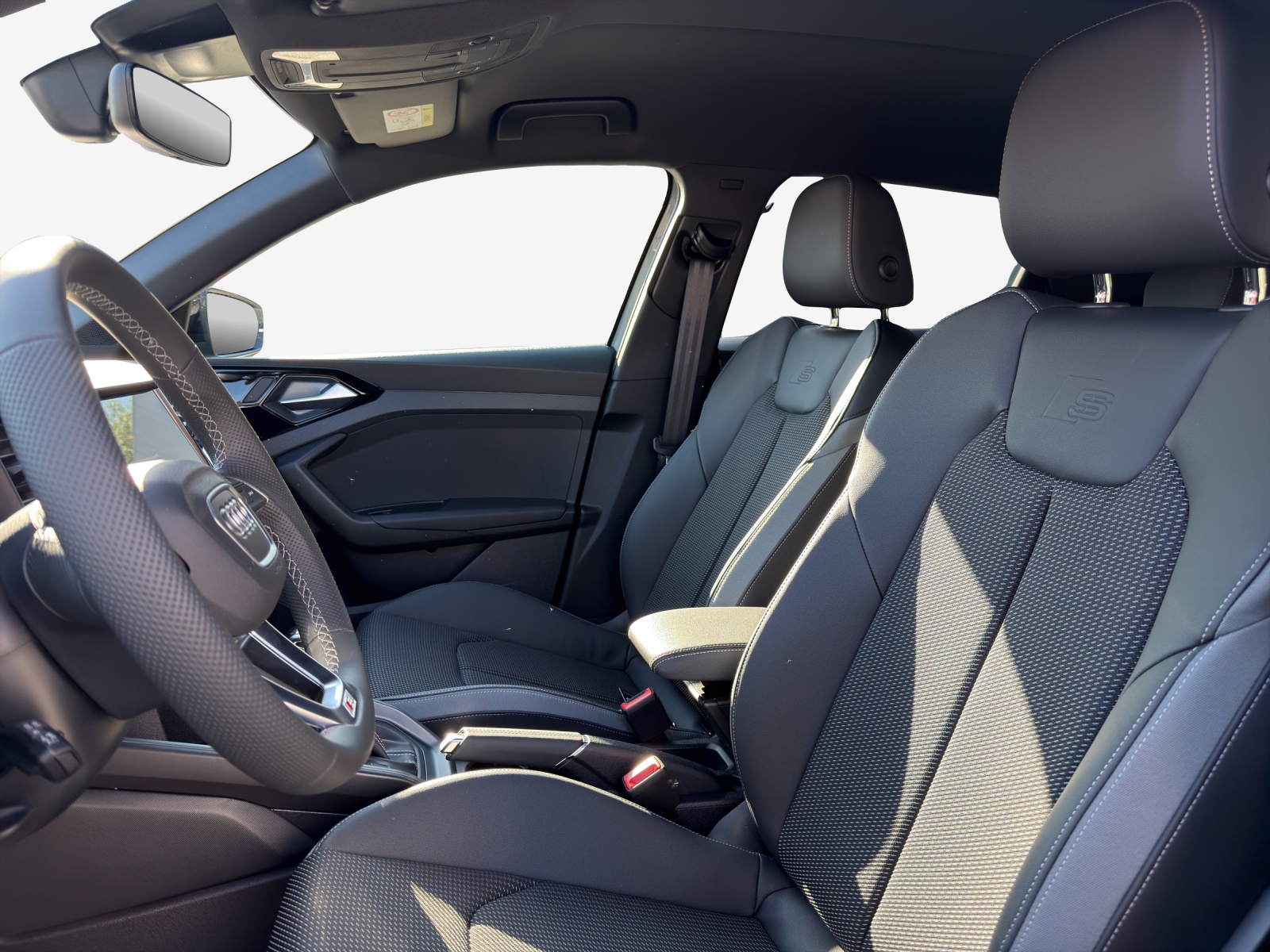AUDI A1 Sportback 35 TFSI S Line S-tronic-image-10
