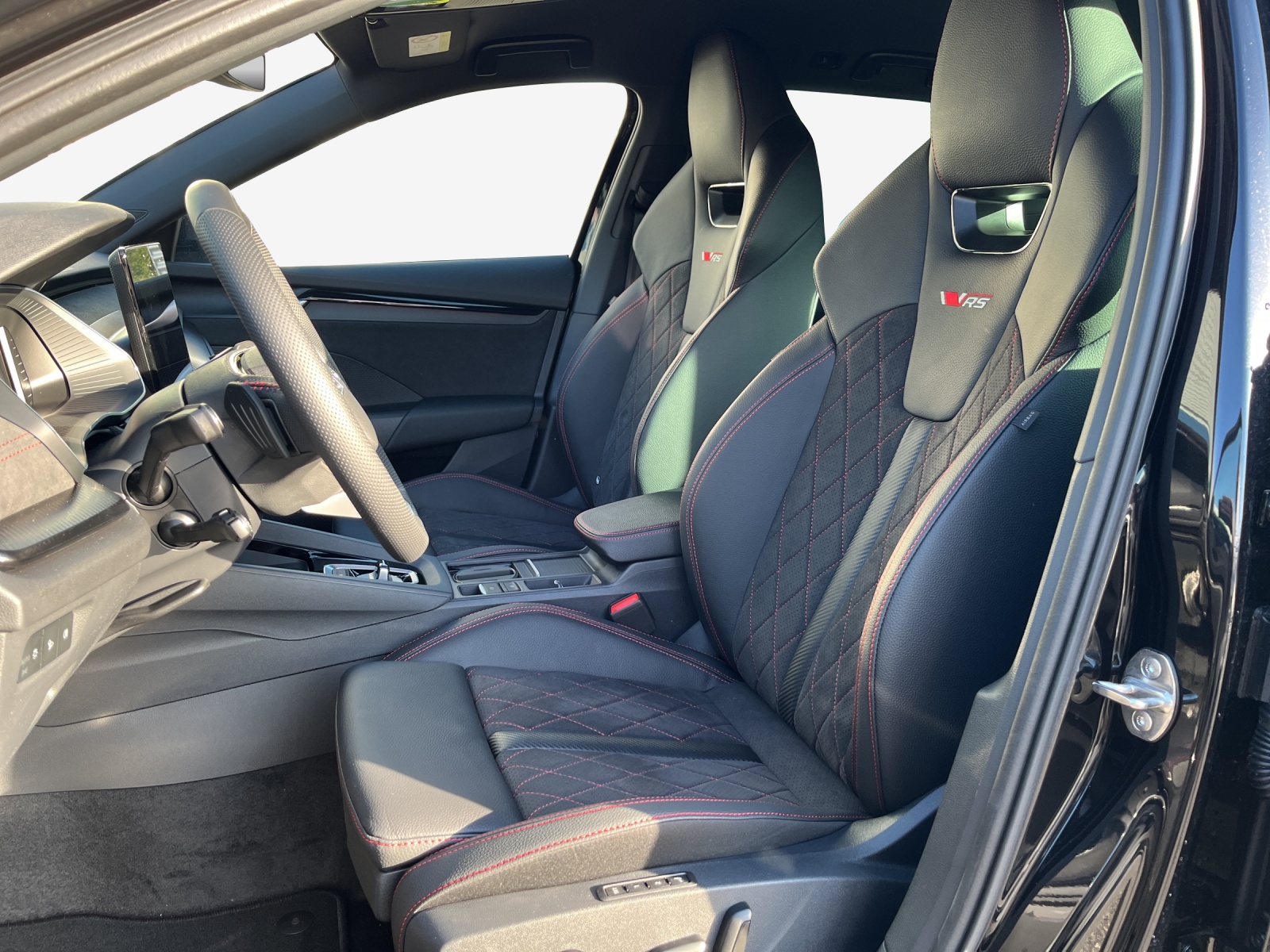 SKODA Oct. RS 2.0 TSI 265PS 7DSG-image-6