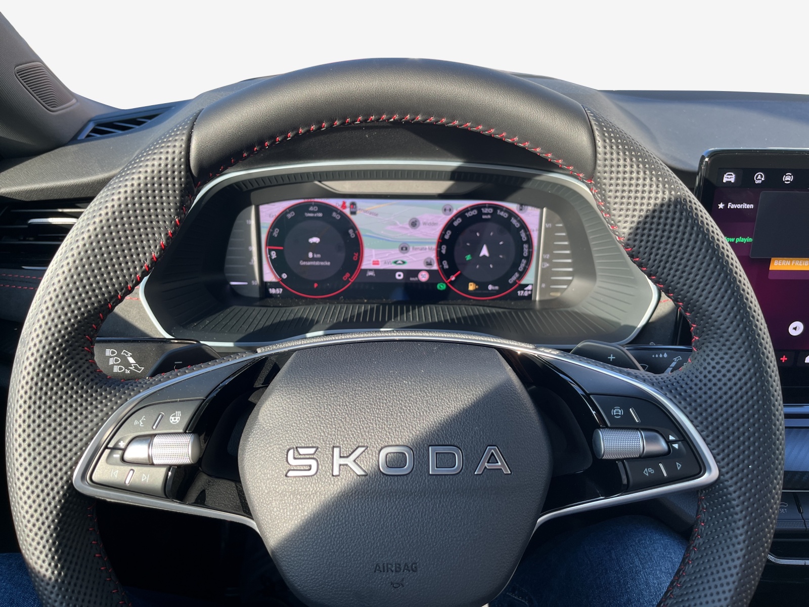 SKODA Oct. RS 2.0 TSI 265PS 7DSG-image-8