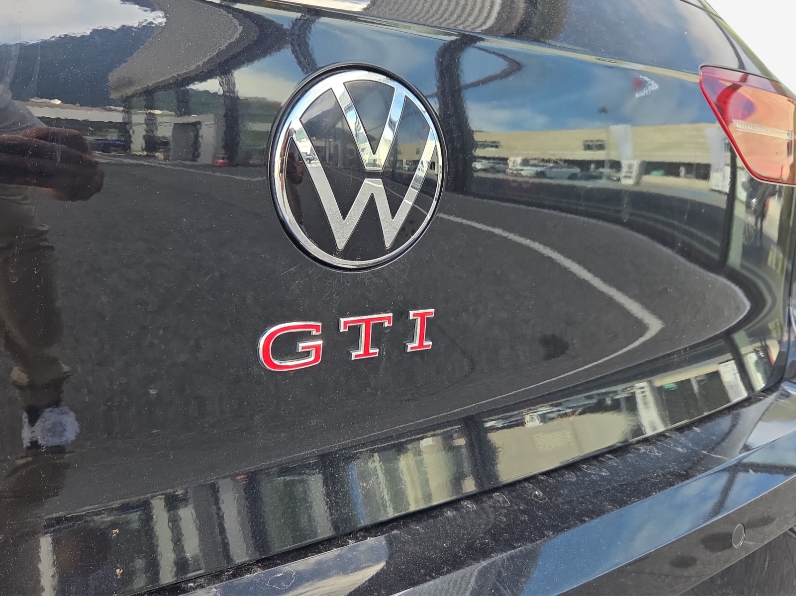 VW Golf 2.0 TSI GTI DSG-image-13