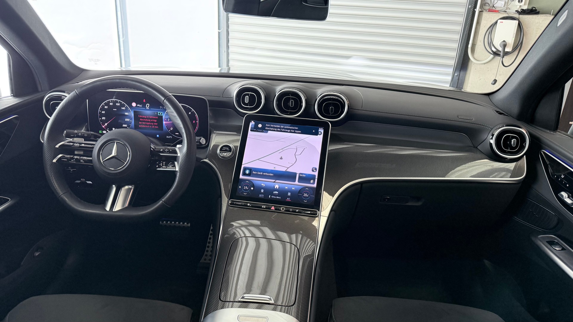 MERCEDES-BENZ GLC 220 d AMG Line 4matic-image-6