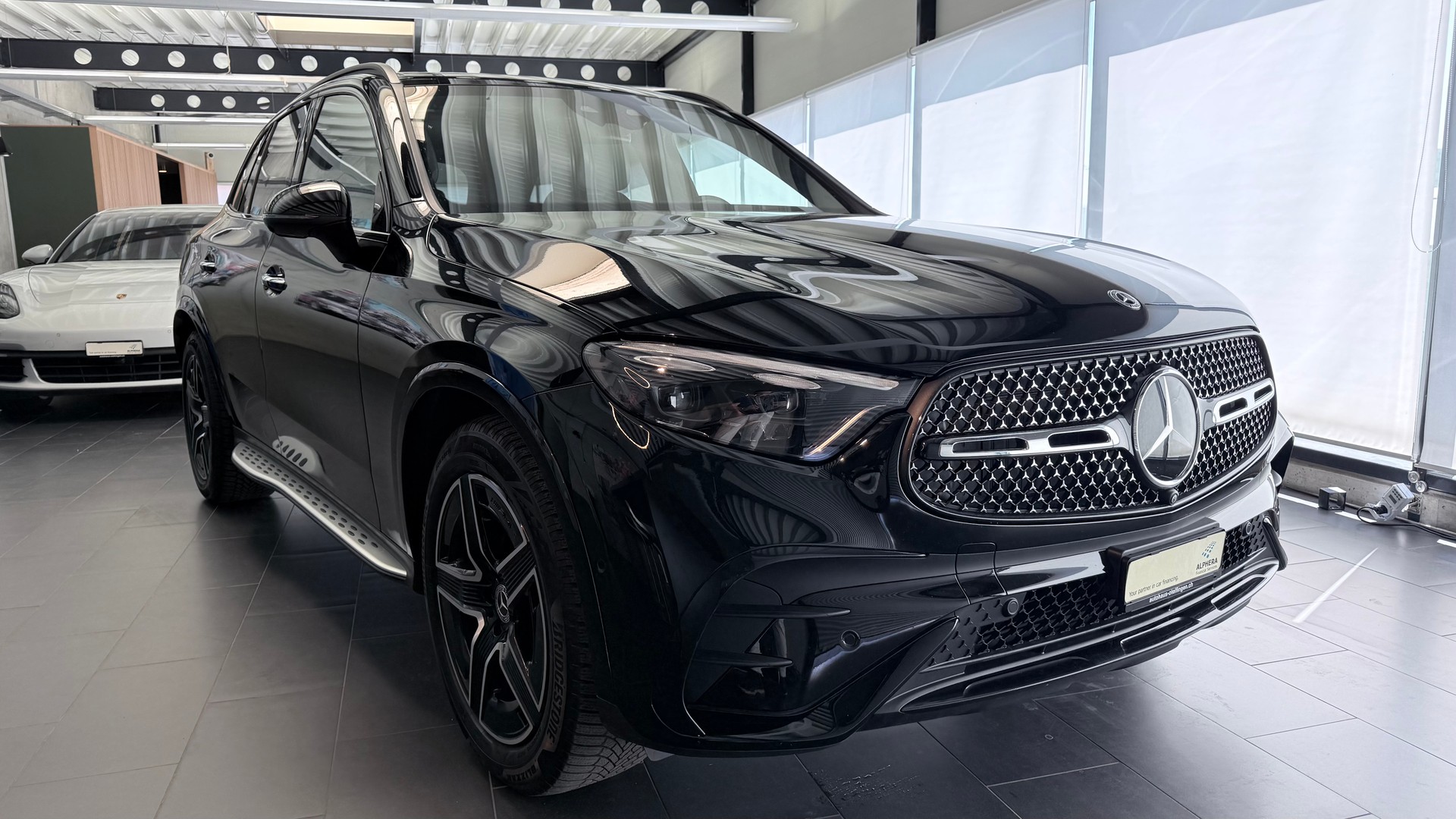 MERCEDES-BENZ GLC 220 d AMG Line 4matic-image-19
