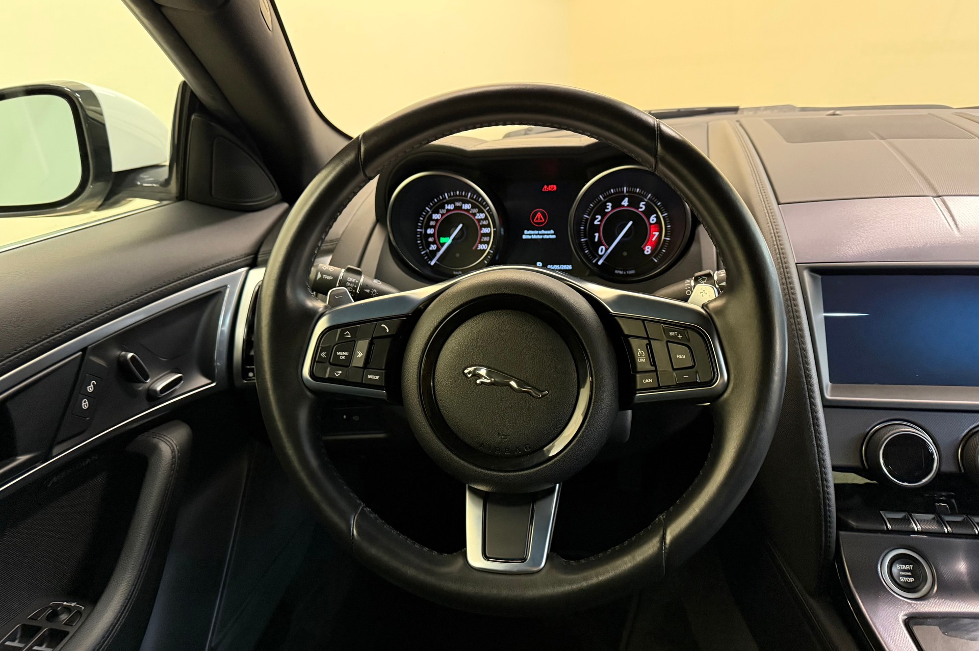 JAGUAR F-Type Coupé 2.0 I4 Automatik-image-21