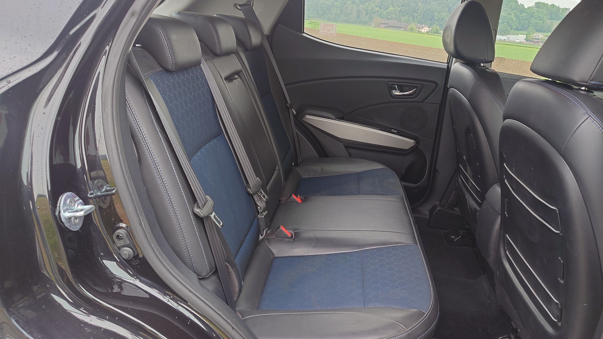 KGM-SsangYong Tivoli 1.6 eXDi ME Limited Edition 4WD-image-12