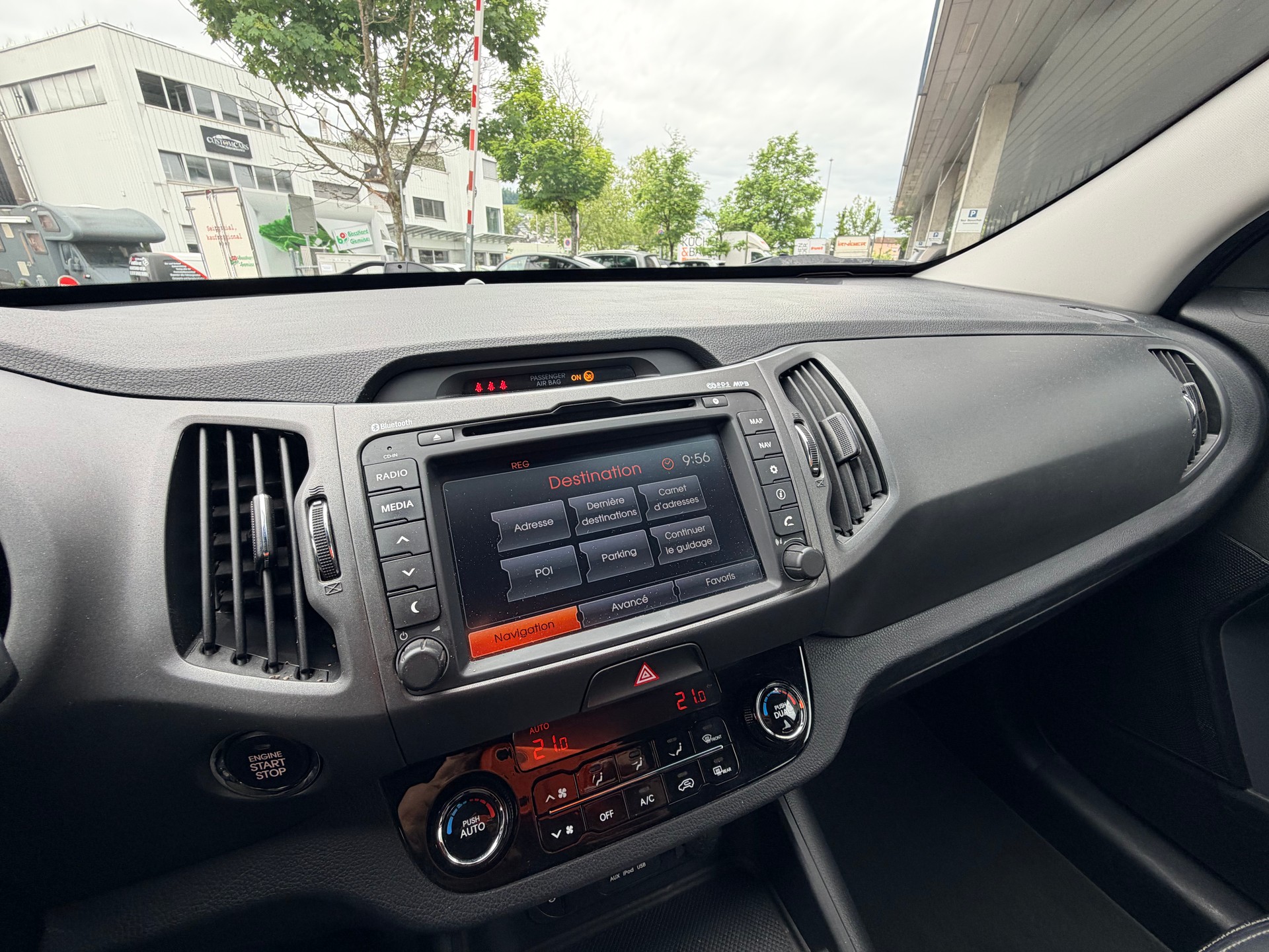 KIA Sportage 2.0 Style 4WD-image-13
