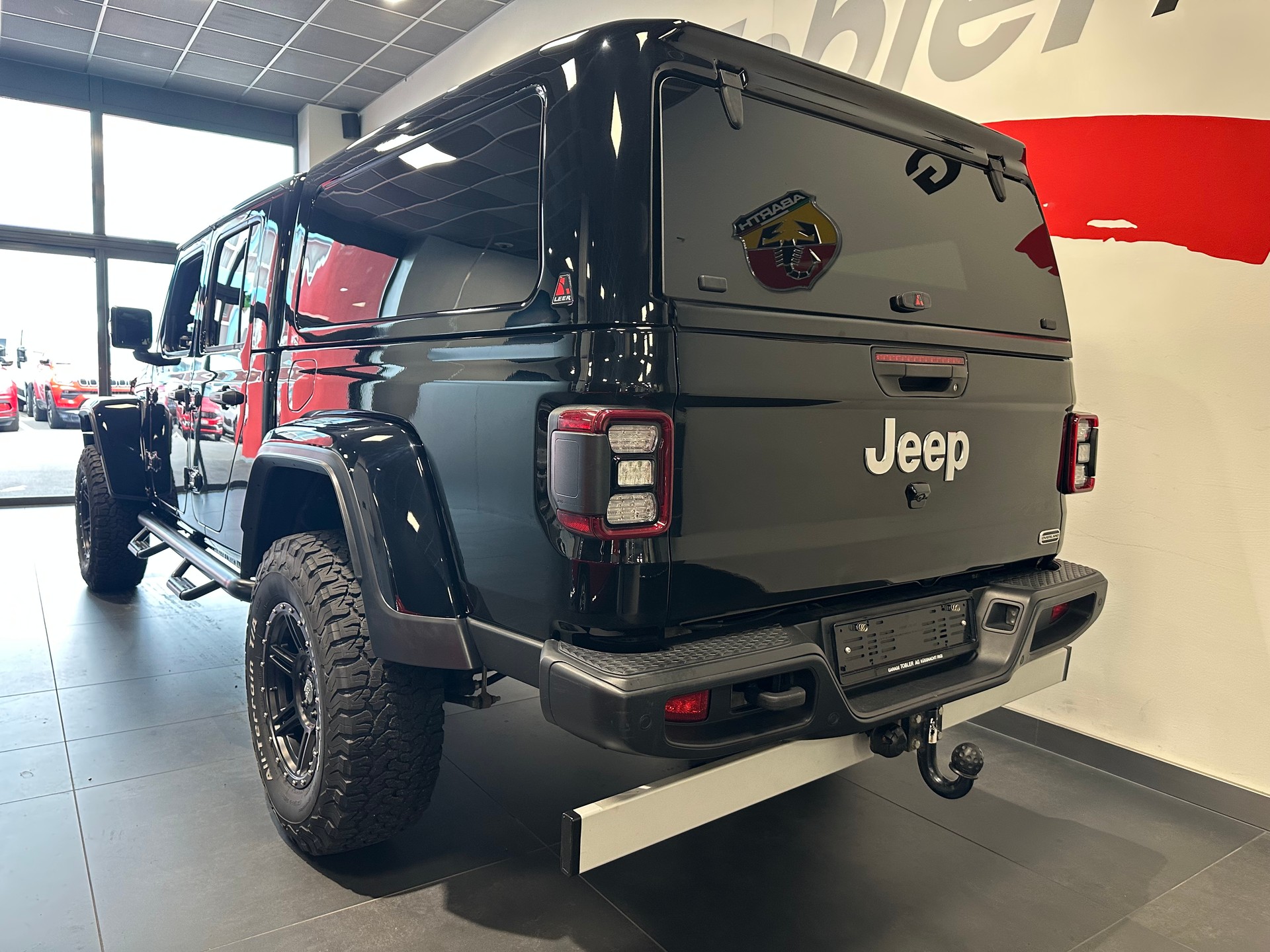 JEEP Gladiator 3.0 V6 Overland-image-16