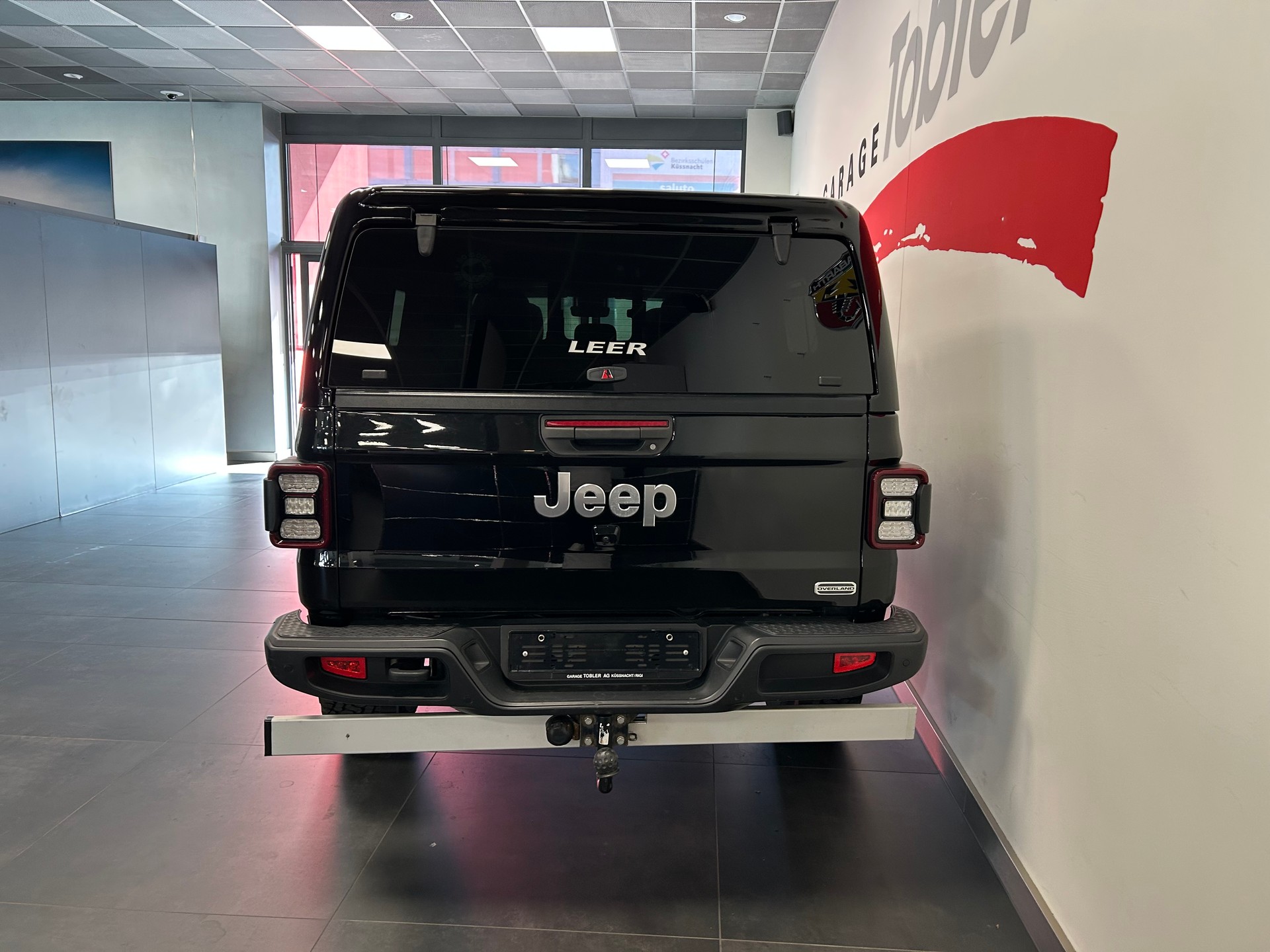 JEEP Gladiator 3.0 V6 Overland-image-17