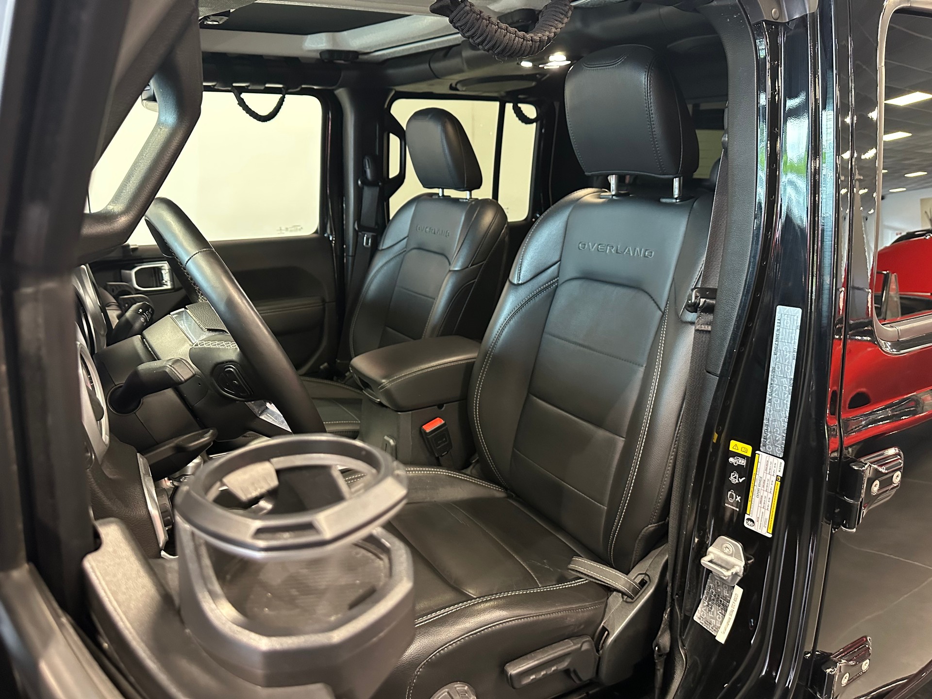 JEEP Gladiator 3.0 V6 Overland-image-19