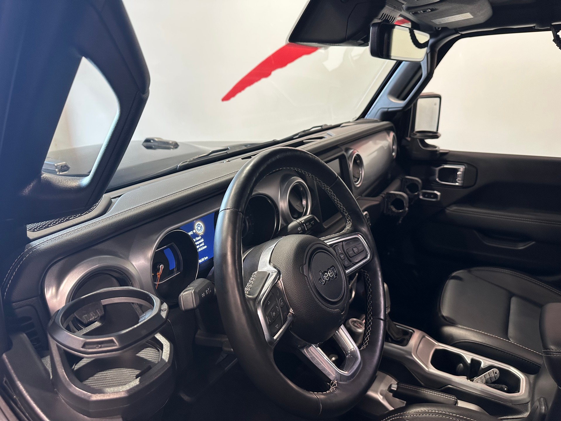 JEEP Gladiator 3.0 V6 Overland-image-17