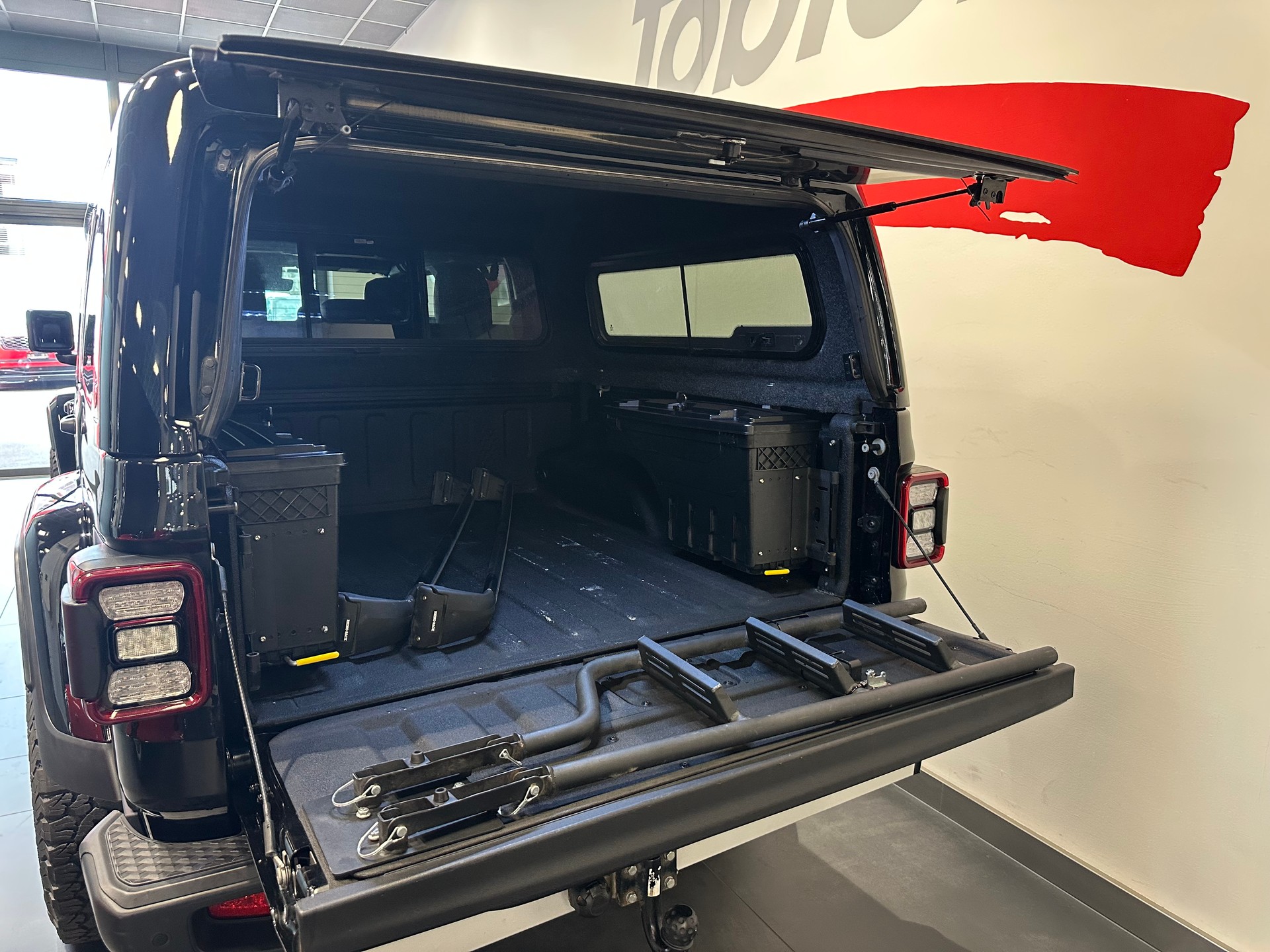 JEEP Gladiator 3.0 V6 Overland-image-23