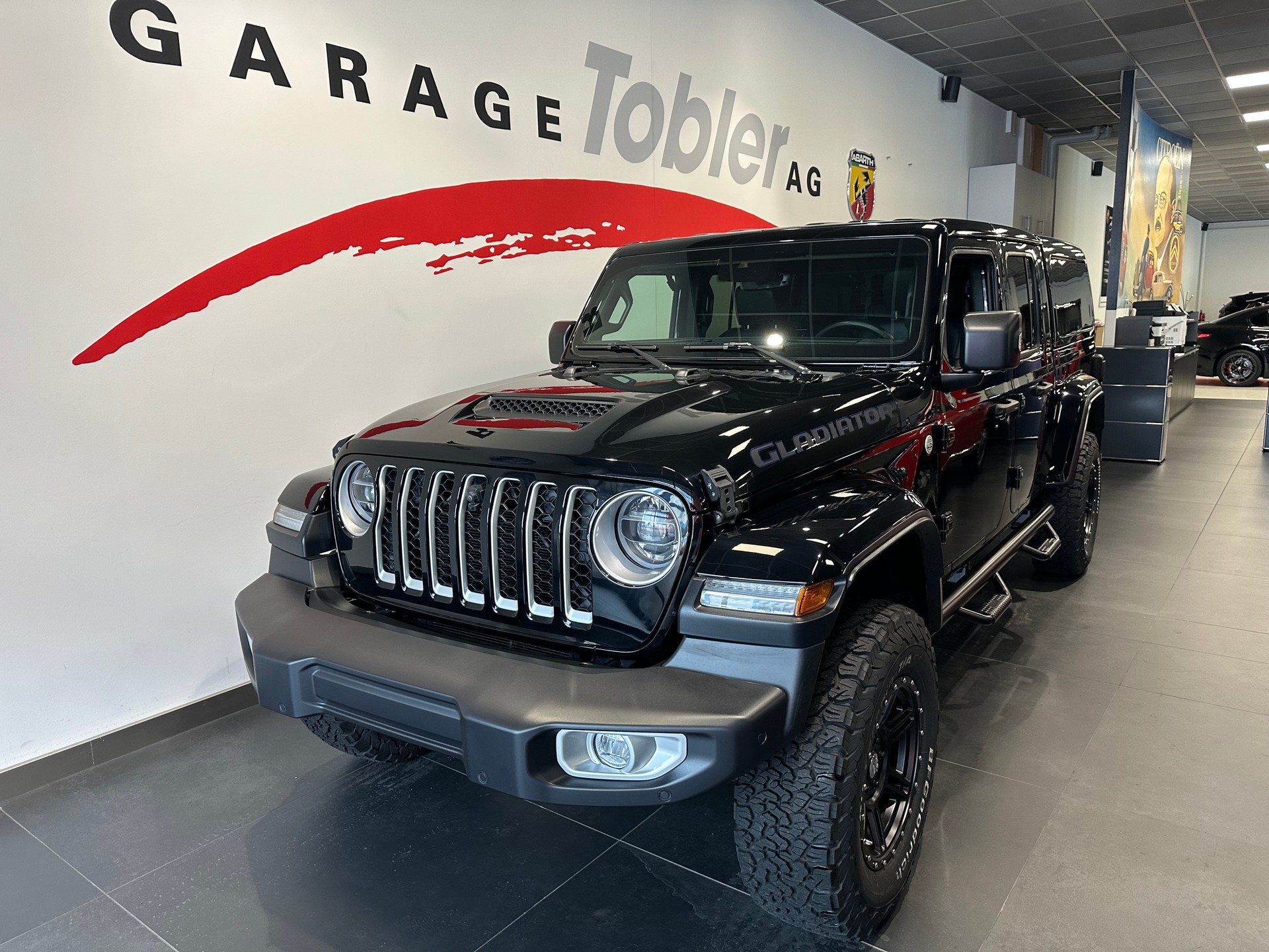 JEEP Gladiator 3.0 V6 Overland-showroom-element-1