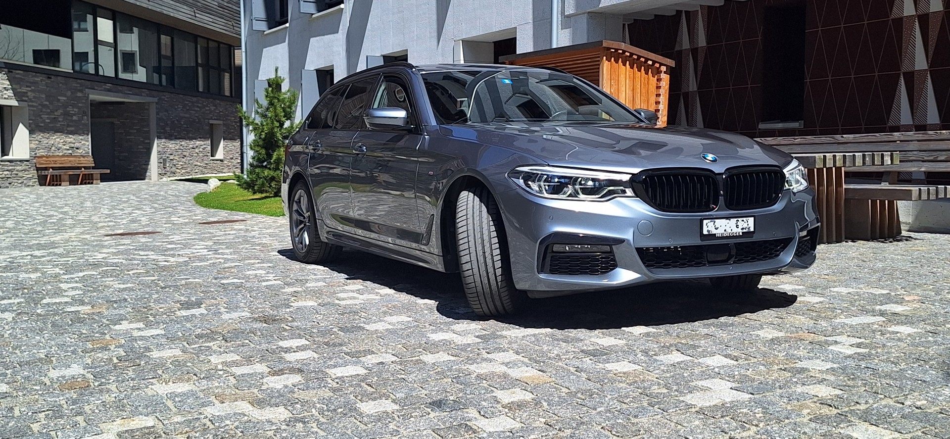 BMW 530d xDrive Touring SAG-image-1