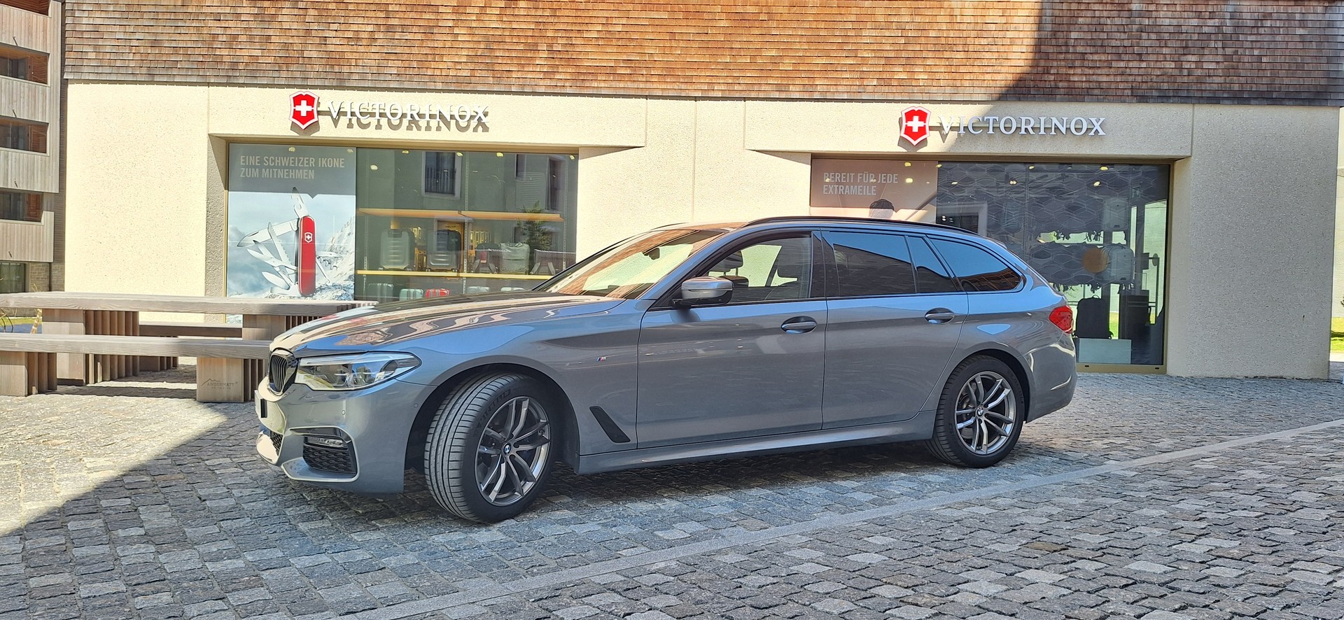 BMW 530d xDrive Touring SAG-image-2