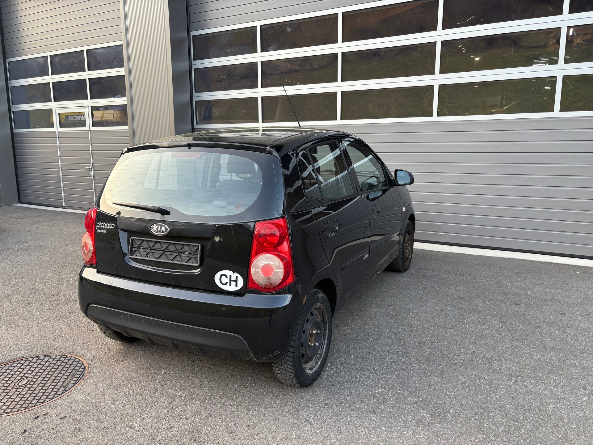 KIA Picanto 1.1 Classic-image-2