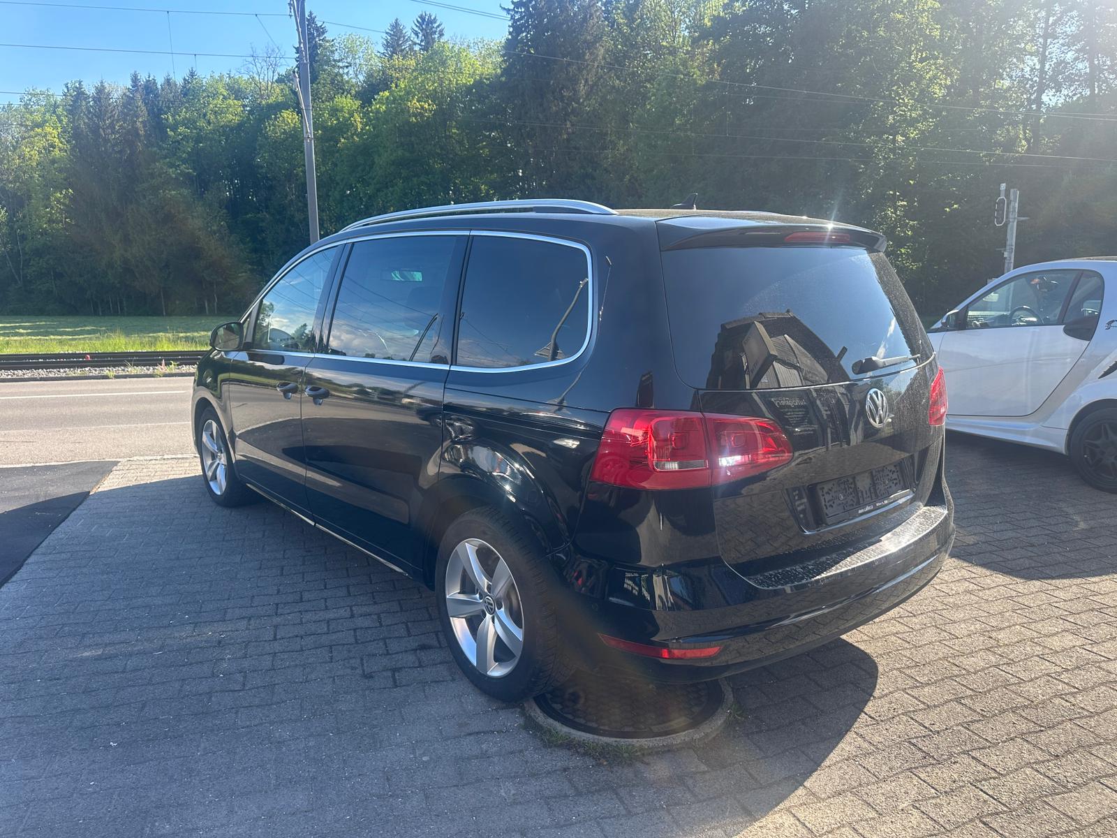 VW Sharan 2.0 TDI BlueMotion Technology Highline DSG-image-8