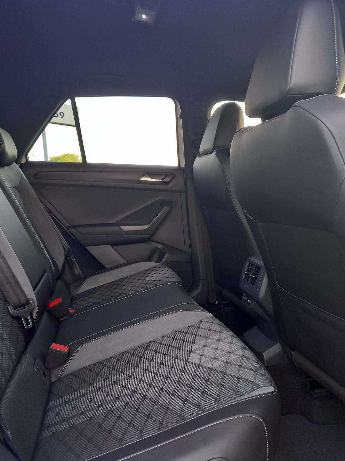 VW T-Roc 2.0 TSI R-Line DSG 4Motion-image-12