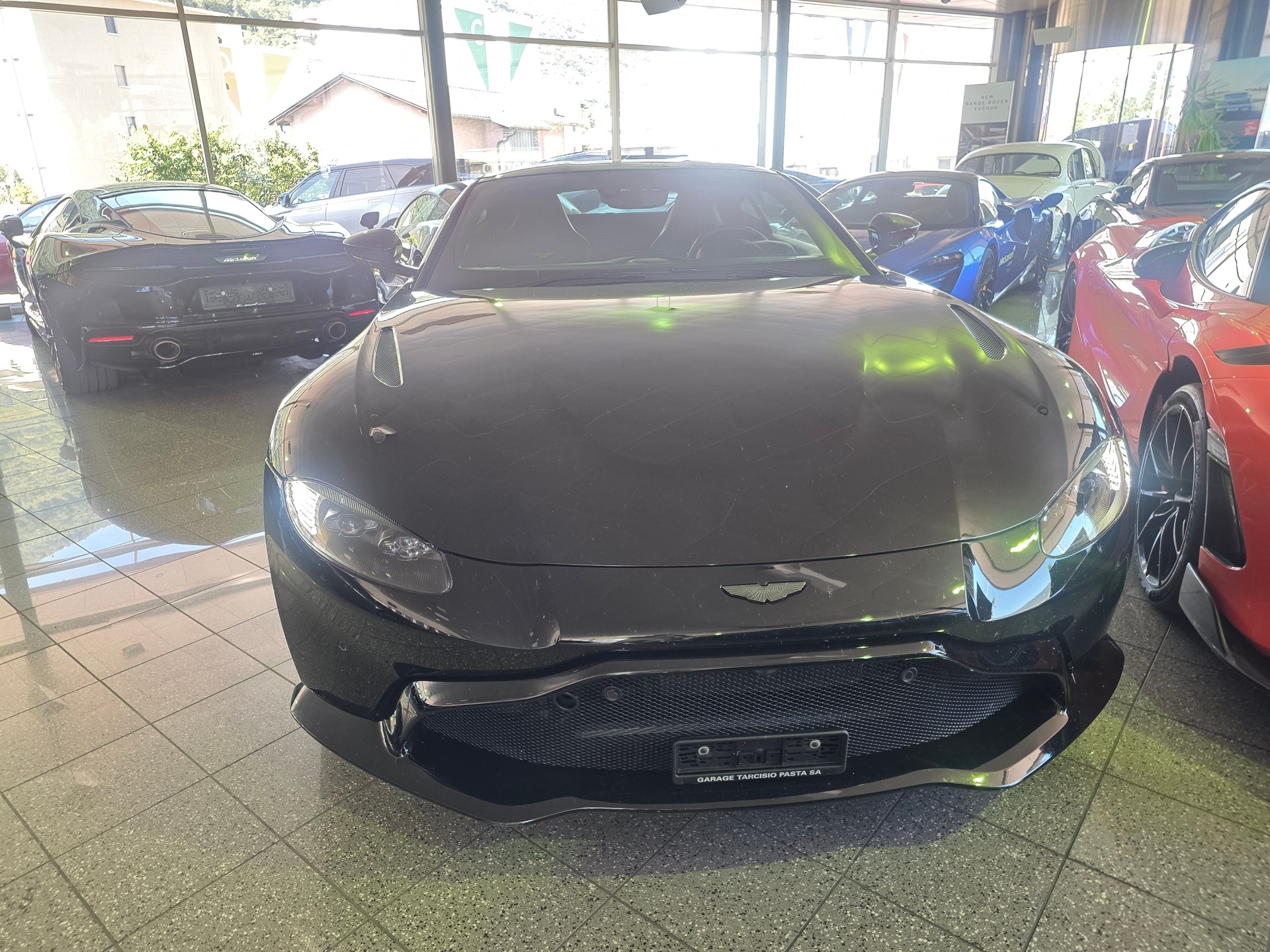 ASTON MARTIN V8 Vantage 4.0 Coupé-image-5