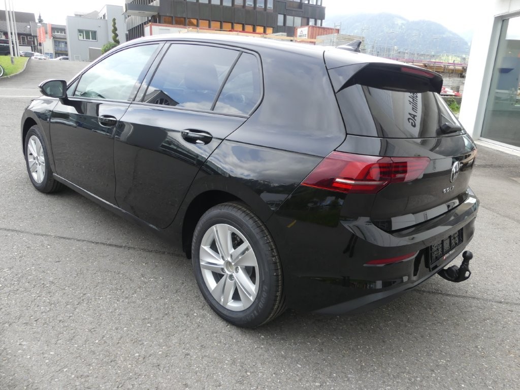 VW Golf 1.5 e TSI mHEV Value DSG-image-1