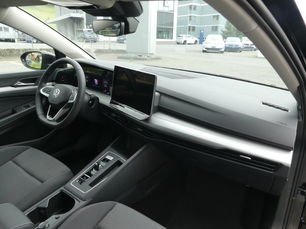 VW Golf 1.5 e TSI mHEV Value DSG-image-8