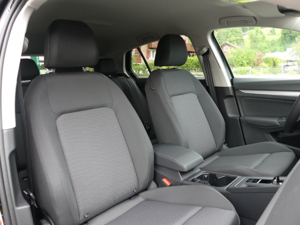 VW Golf 1.5 e TSI mHEV Value DSG-image-10