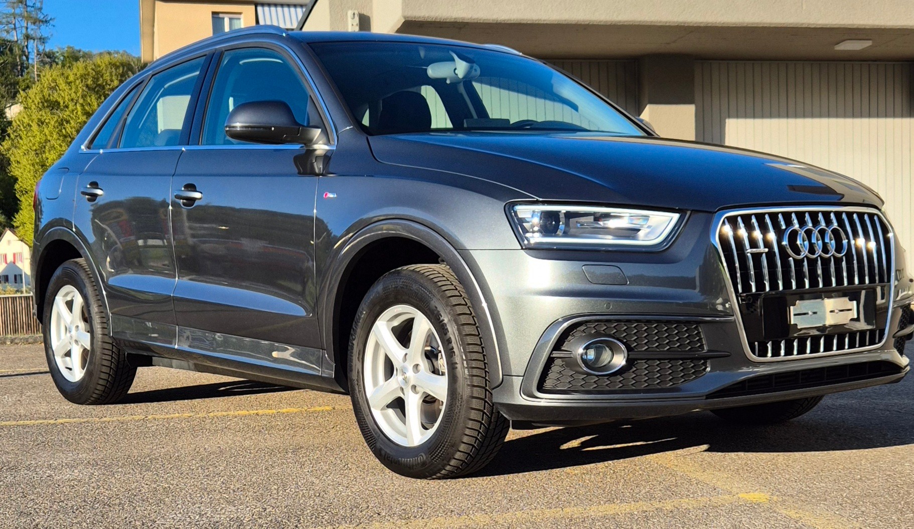 AUDI Q3 2.0 TFSI quattro S-Tronic-image-0