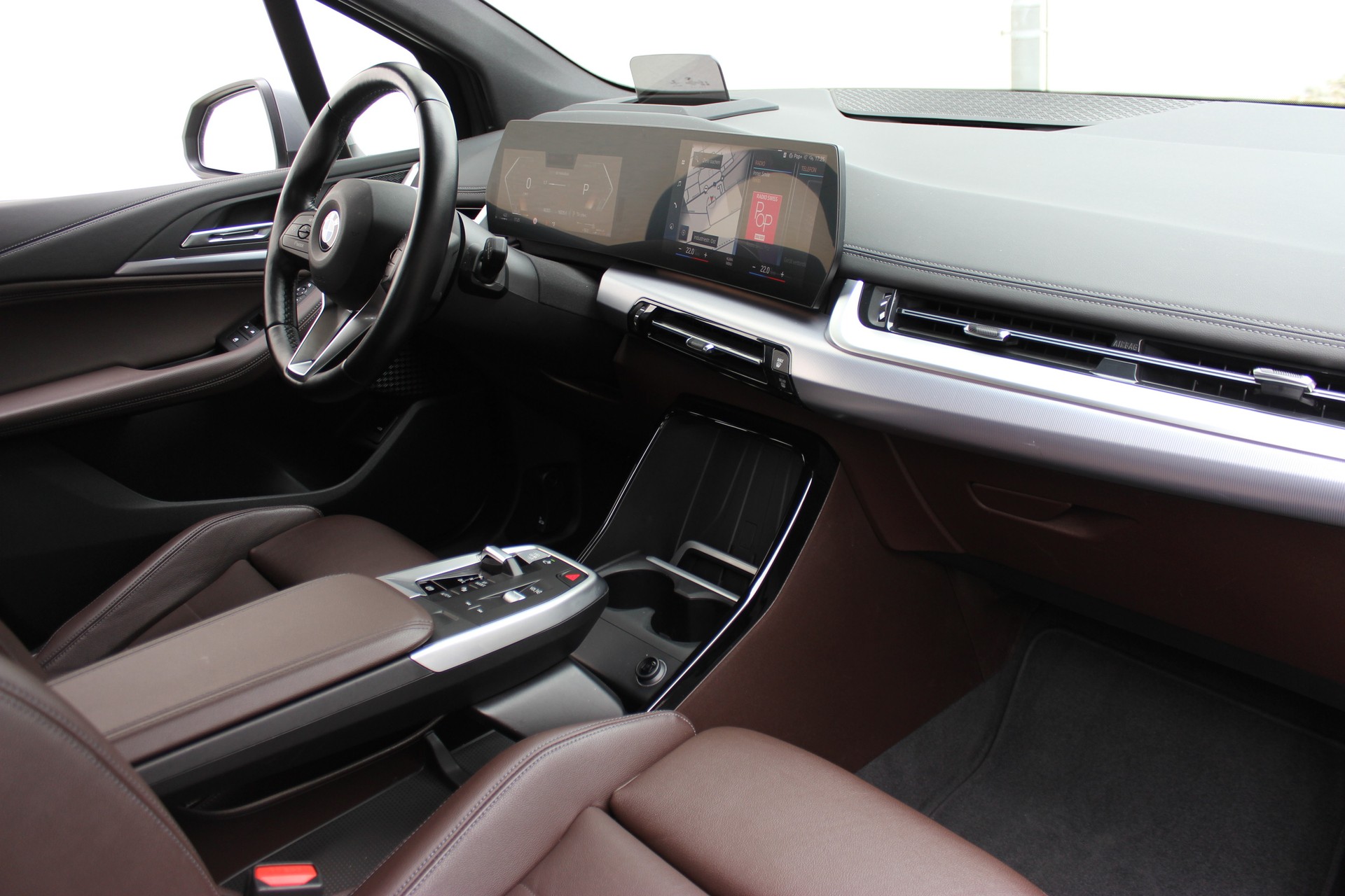 BMW 223i Active Tourer-image-1