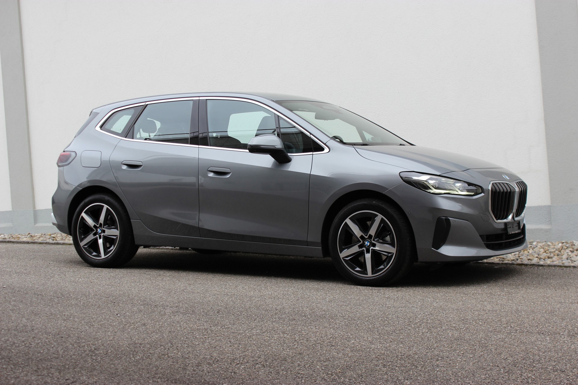 BMW 223i Active Tourer-image-11