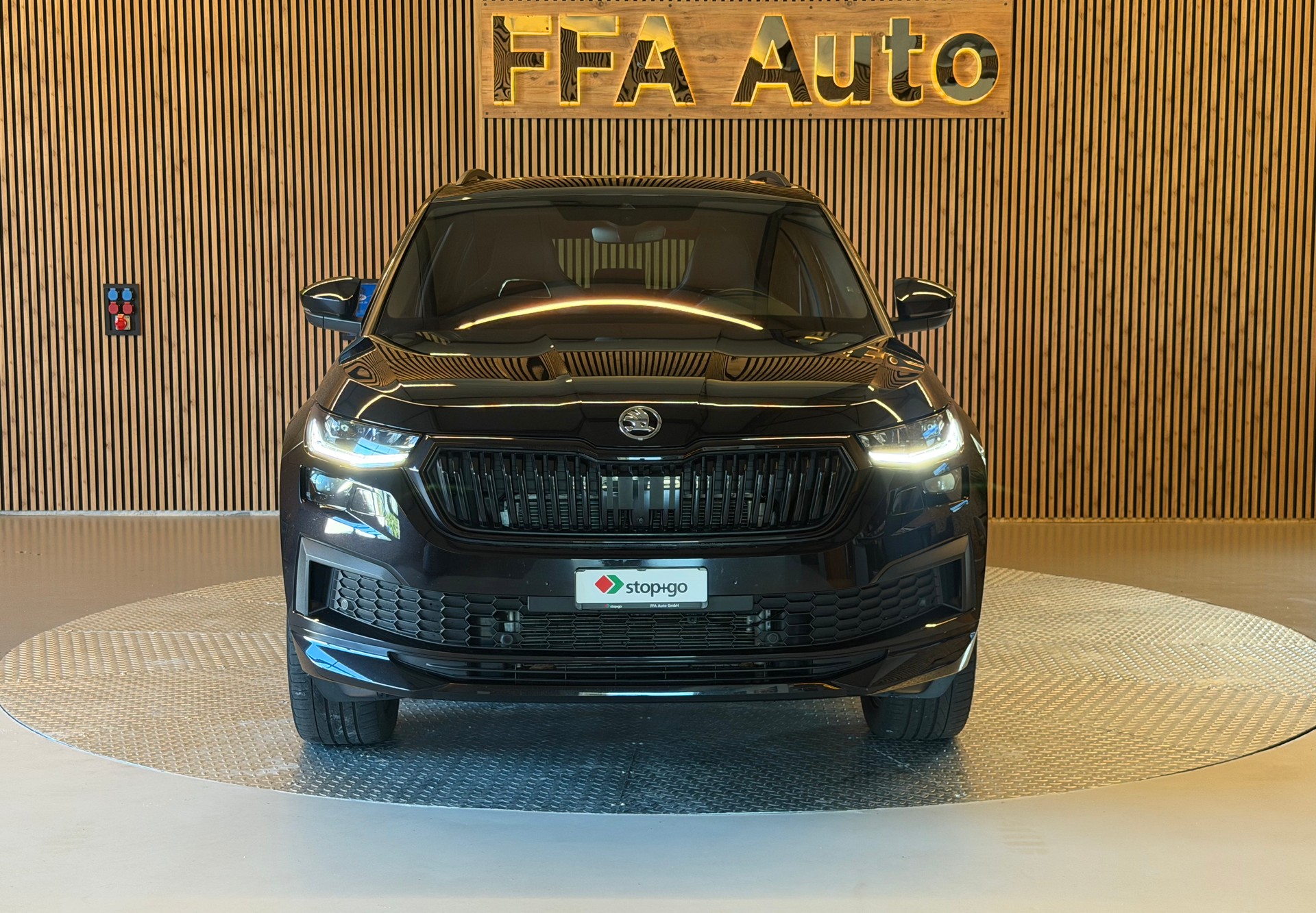 SKODA Kodiaq 2.0 TDI 200 Sportline DSG-showroom-element-2