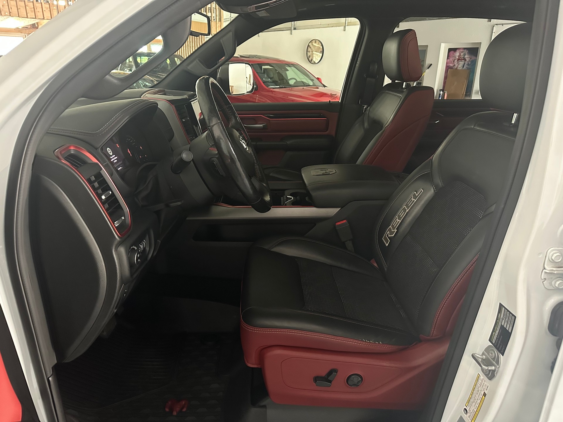 DODGE RAM 1500 REBEL-image-3